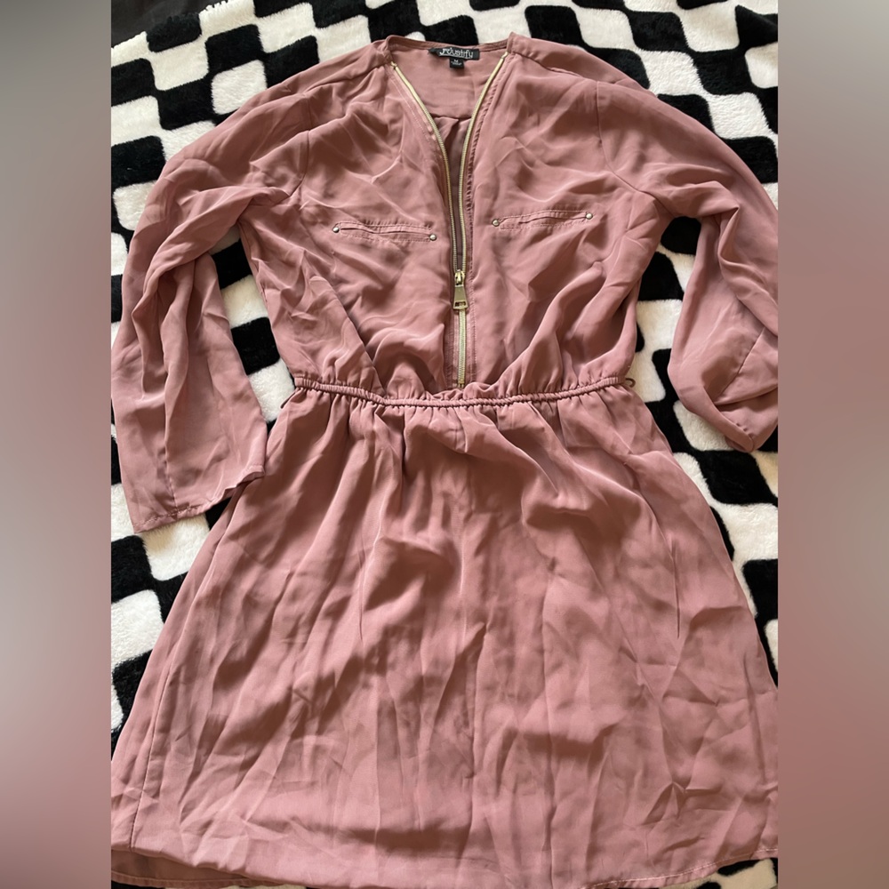 Juniors rose gold dress just needs a little wrinkle car worn once
